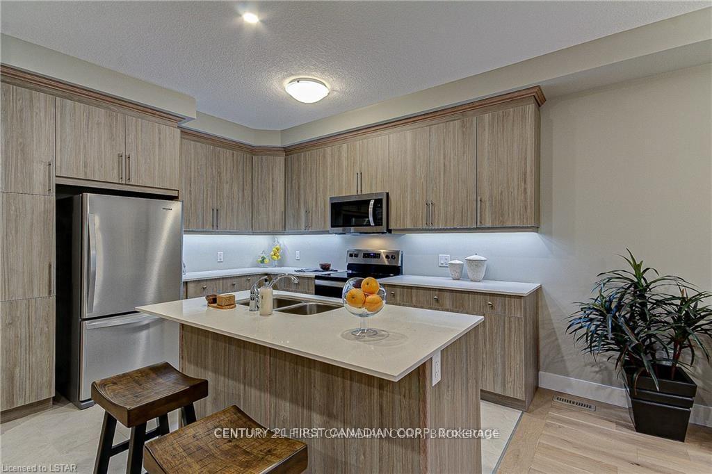 Photo 11 of Unit 88- Upper Levels, 177 Edgevalley Road, London, East D — HOMEH