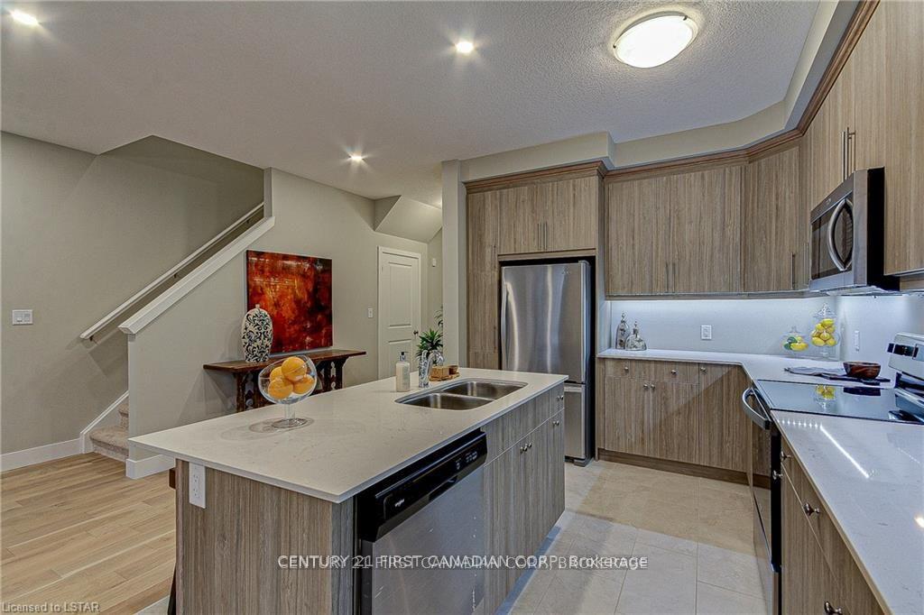 Photo 12 of Unit 88- Upper Levels, 177 Edgevalley Road, London, East D — HOMEH