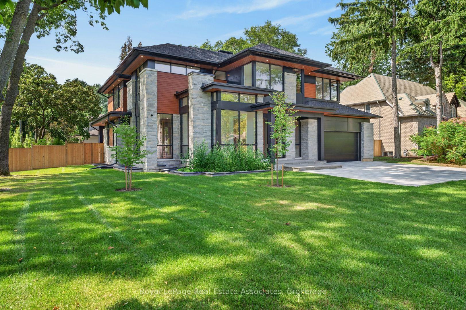 Photo 3 of 1270 Birchview Drive, Mississauga, Lorne Park — HOMEH