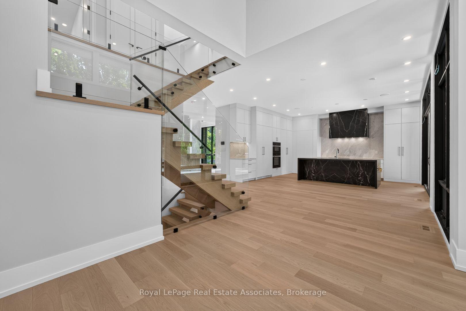 Photo 15 of 1270 Birchview Drive, Mississauga, Lorne Park — HOMEH