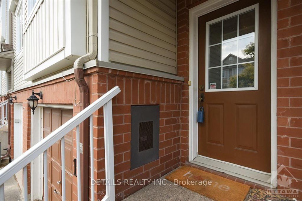 Photo 3 of 12 Manhattan Crescent, Ottawa, Central Park — HOMEH