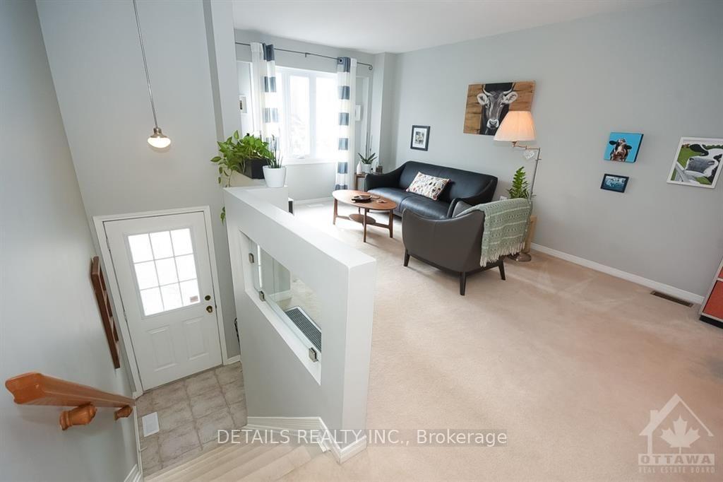 Photo 6 of 12 Manhattan Crescent, Ottawa, Central Park — HOMEH