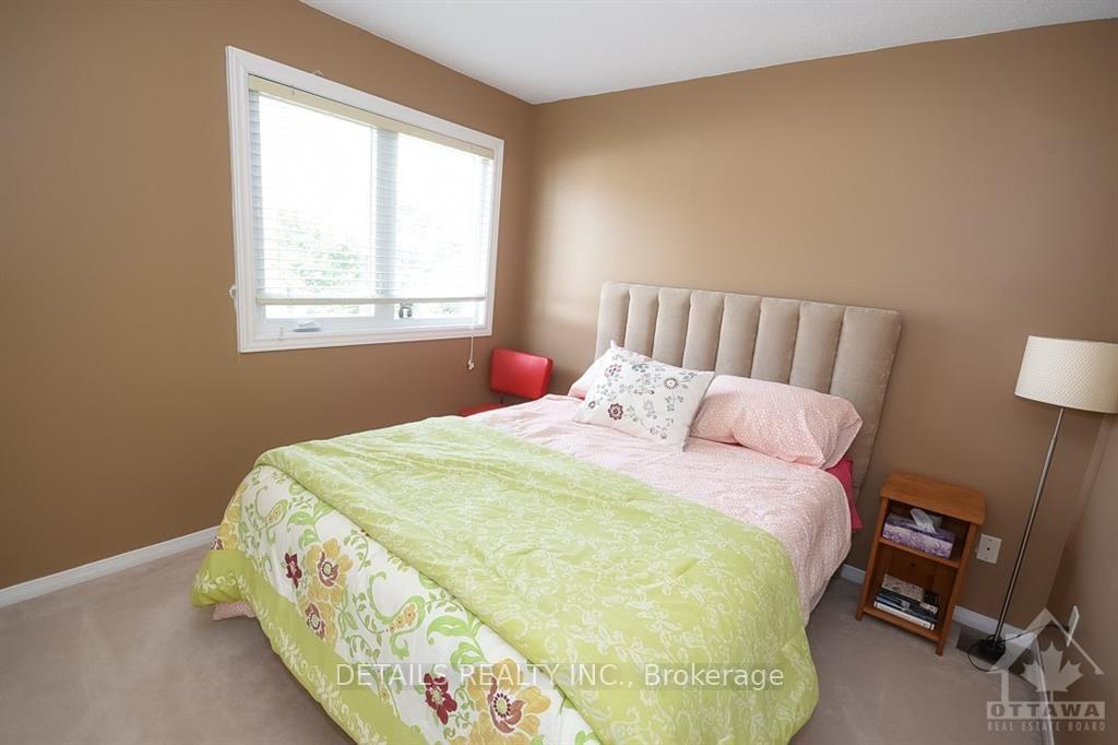 Photo 19 of 12 Manhattan Crescent, Ottawa, Central Park — HOMEH