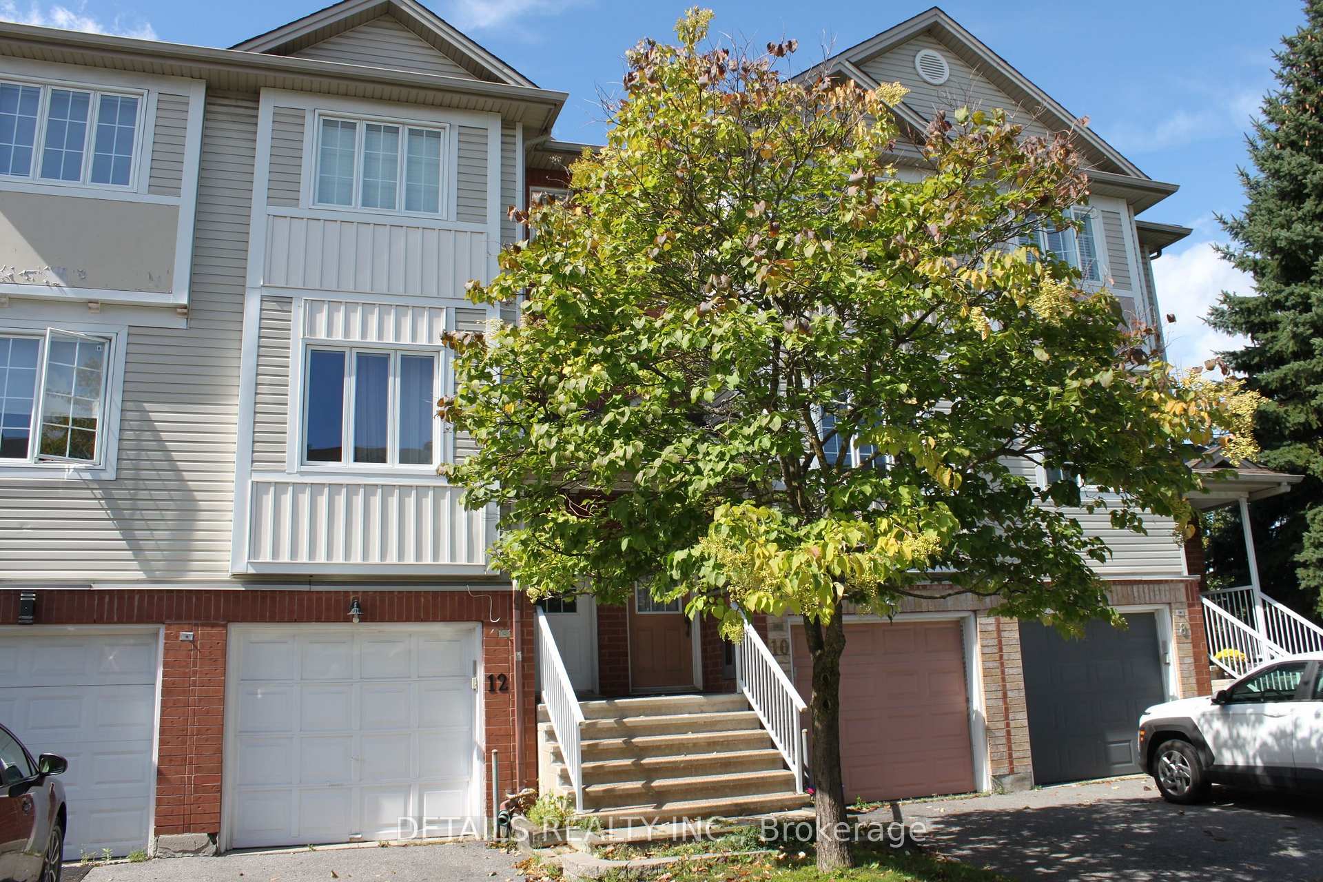 Photo 30 of 12 Manhattan Crescent, Ottawa, Central Park — HOMEH