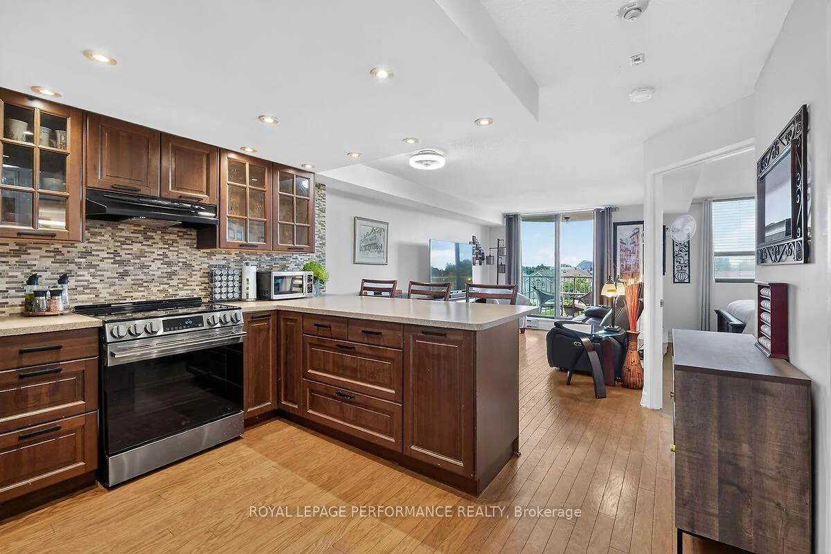 Photo 5 of Unit 403, 1440 Heron Road, Ottawa, Heron Gate — HOMEH