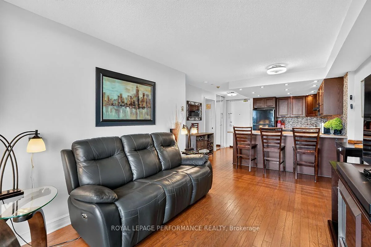 Photo 8 of Unit 403, 1440 Heron Road, Ottawa, Heron Gate — HOMEH