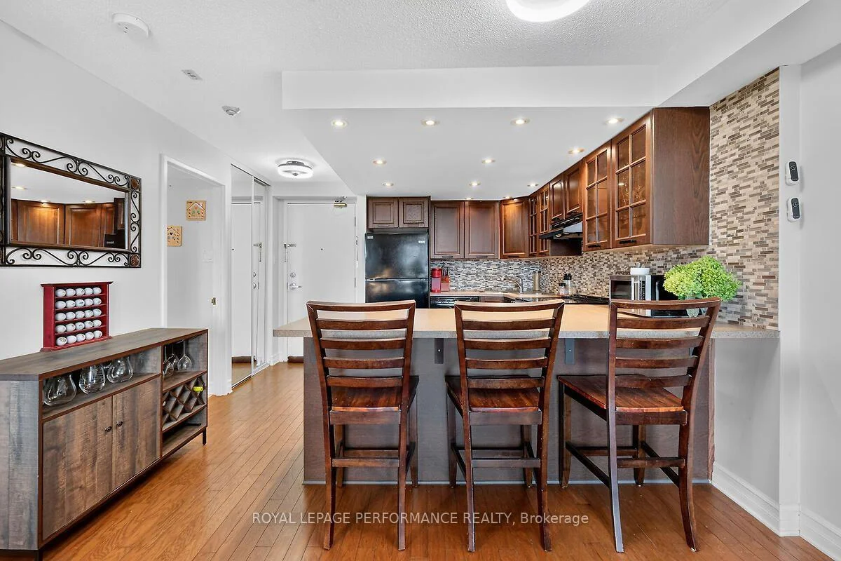 Photo 9 of Unit 403, 1440 Heron Road, Ottawa, Heron Gate — HOMEH