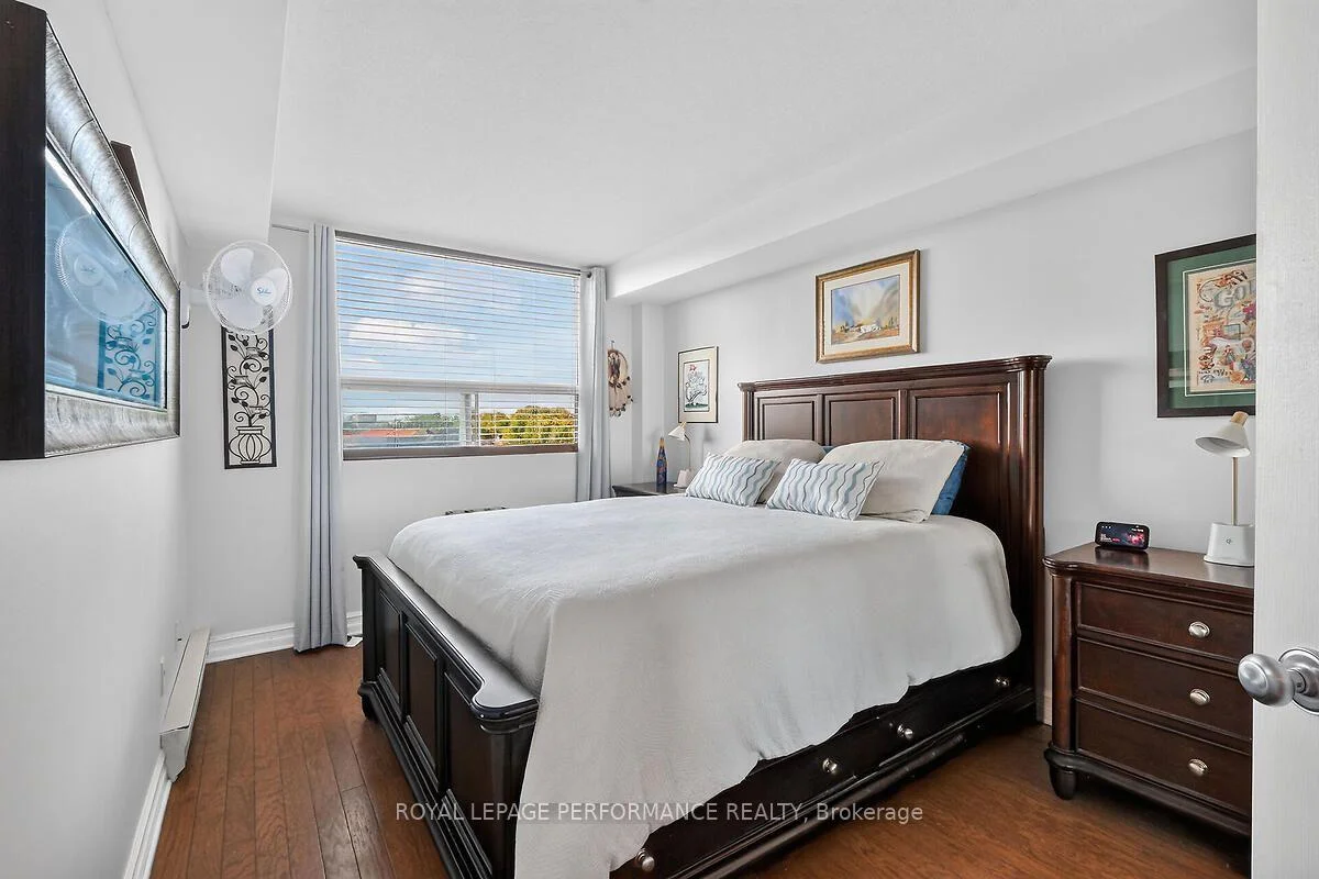 Photo 17 of Unit 403, 1440 Heron Road, Ottawa, Heron Gate — HOMEH