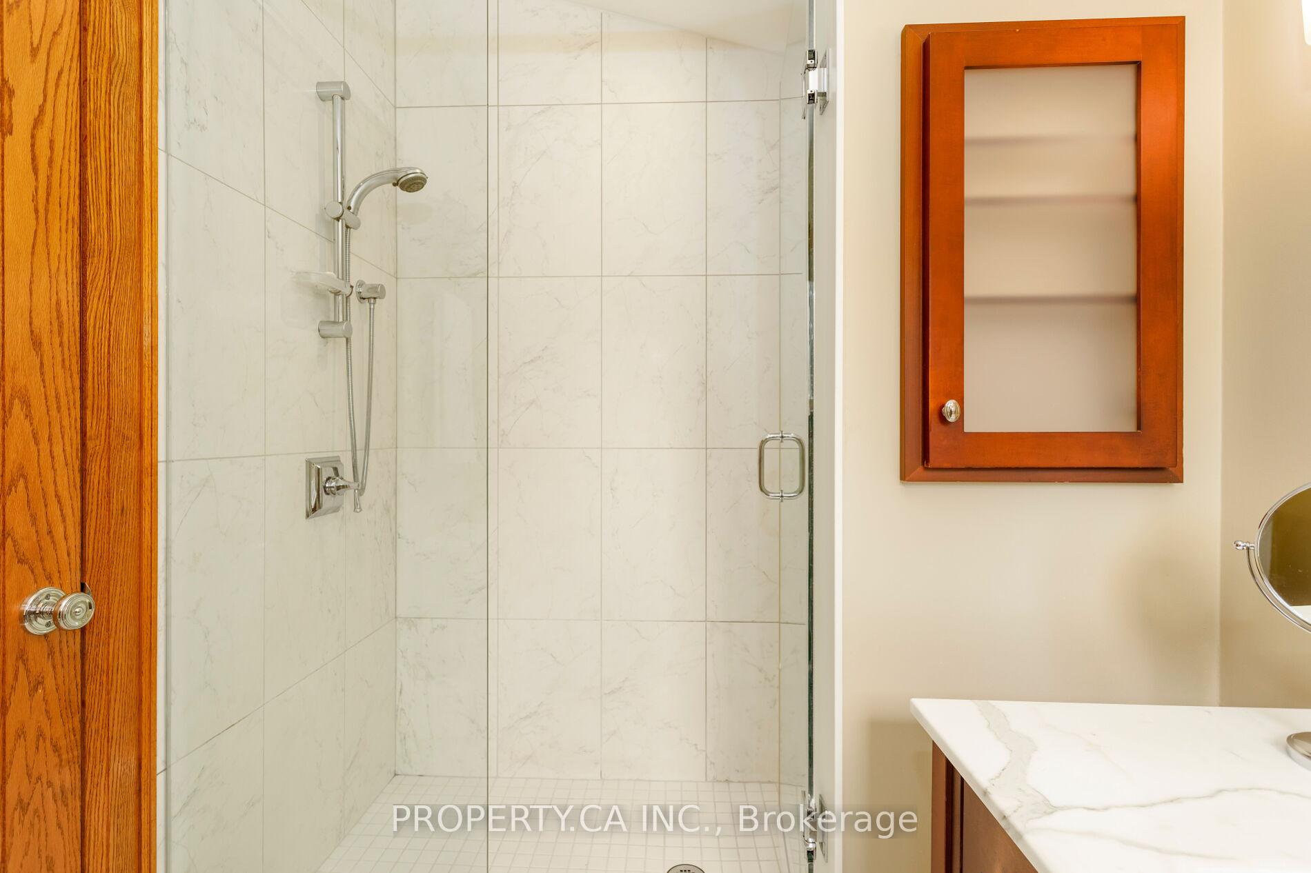 Photo 32 of 59 Brumell Avenue, Toronto, Lambton Baby Point — HOMEH