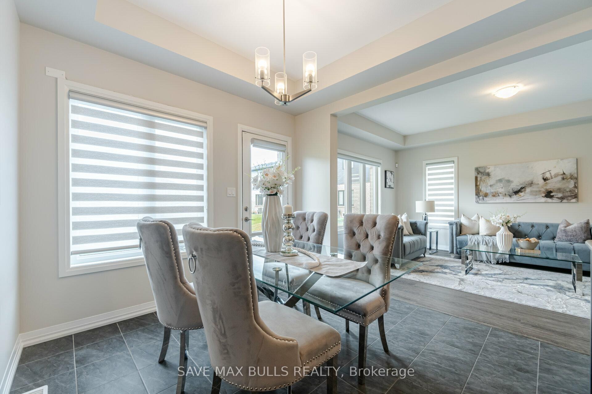 Photo 12 of 7381 Matteo Drive, Niagara Falls, Brown — HOMEH