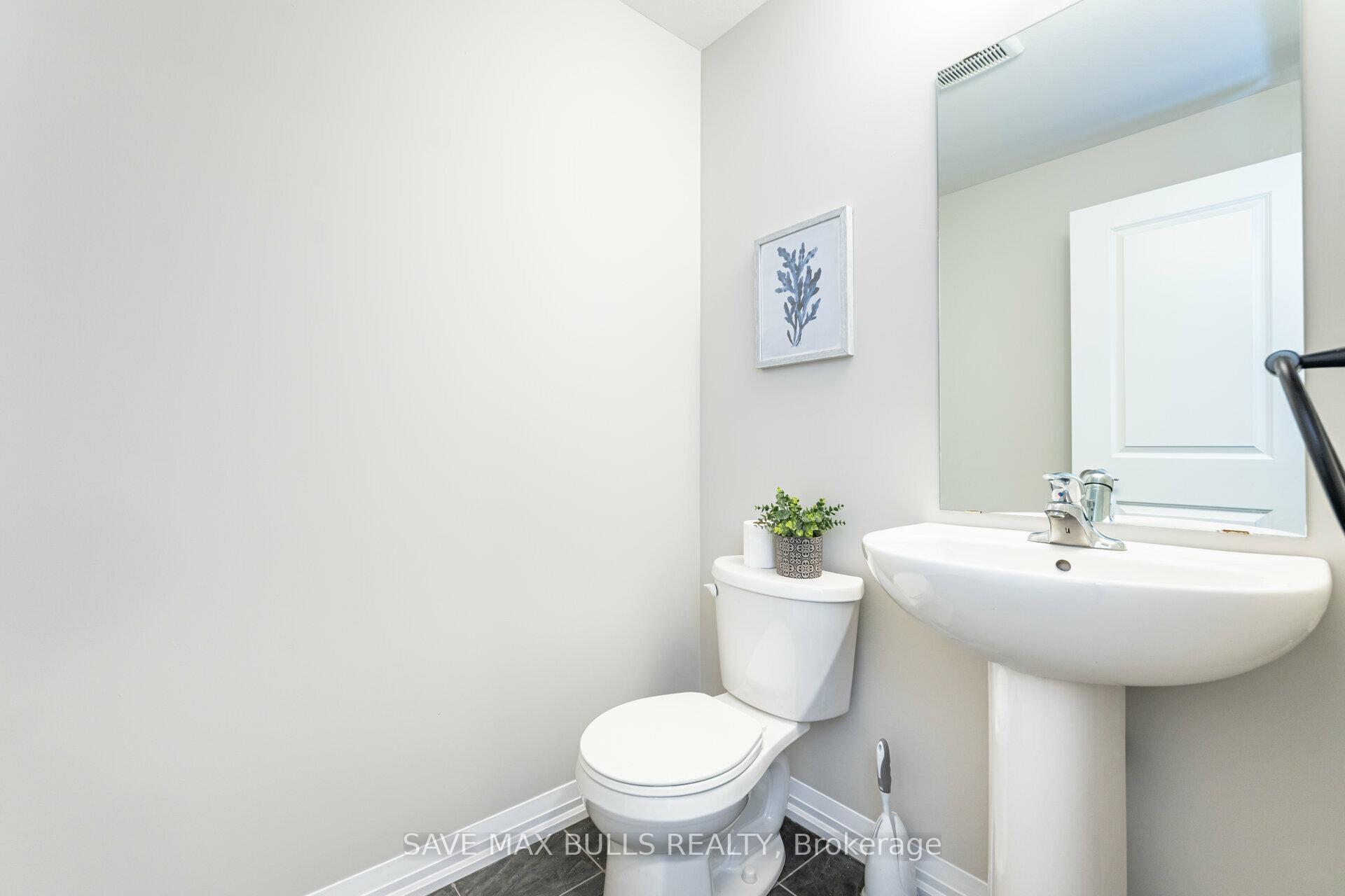 Photo 18 of 7381 Matteo Drive, Niagara Falls, Brown — HOMEH