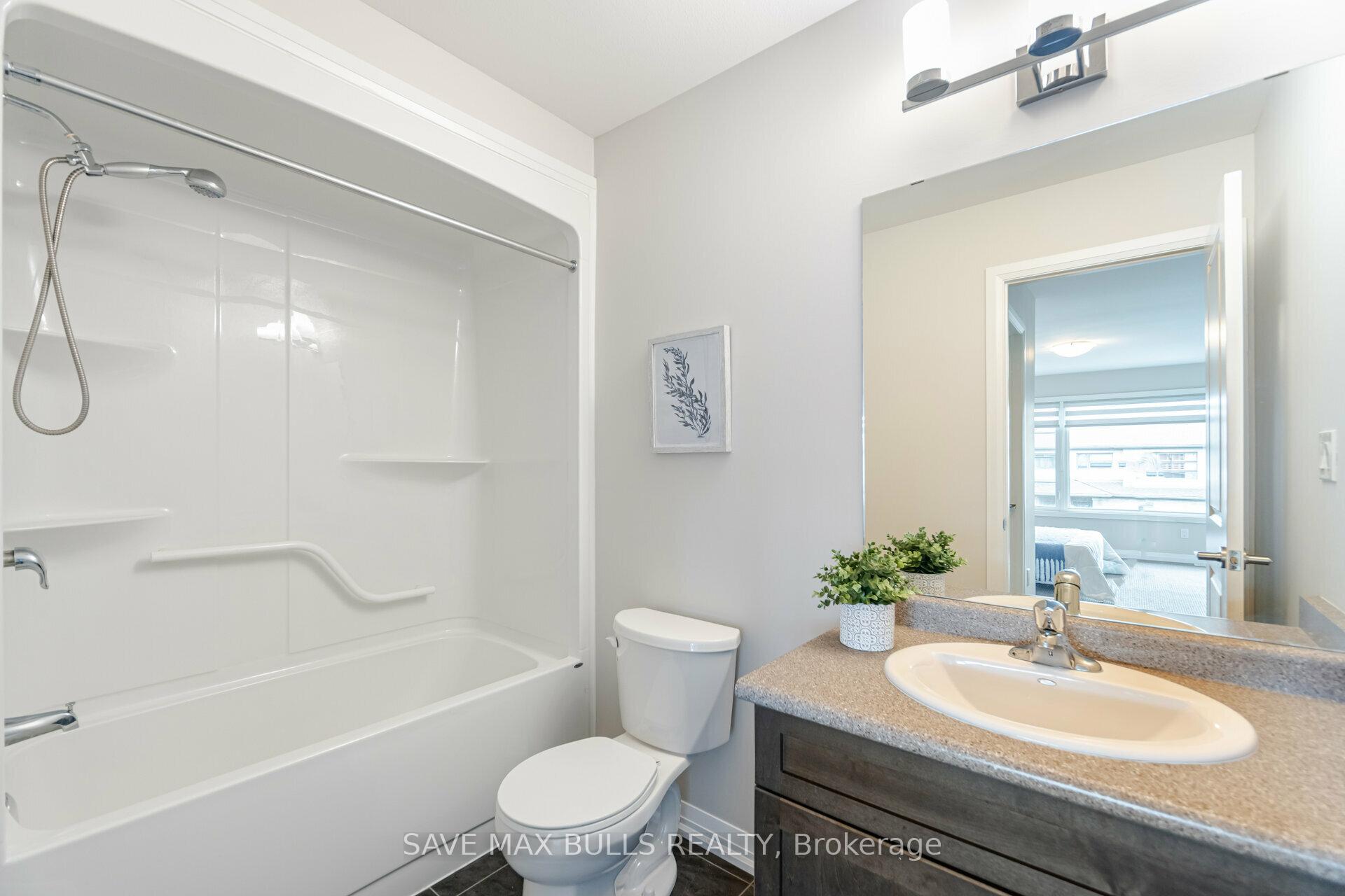 Photo 24 of 7381 Matteo Drive, Niagara Falls, Brown — HOMEH