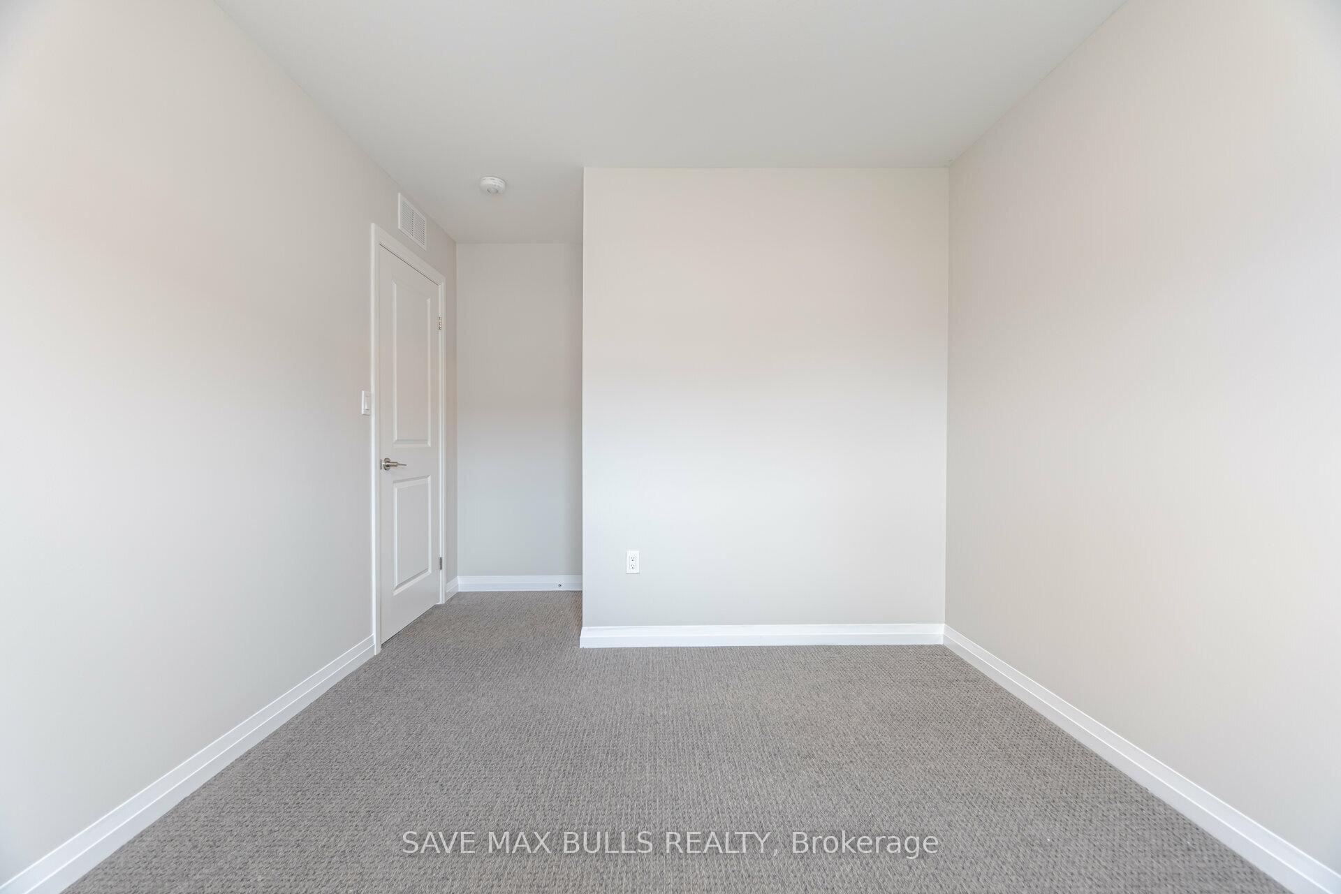 Photo 33 of 7381 Matteo Drive, Niagara Falls, Brown — HOMEH