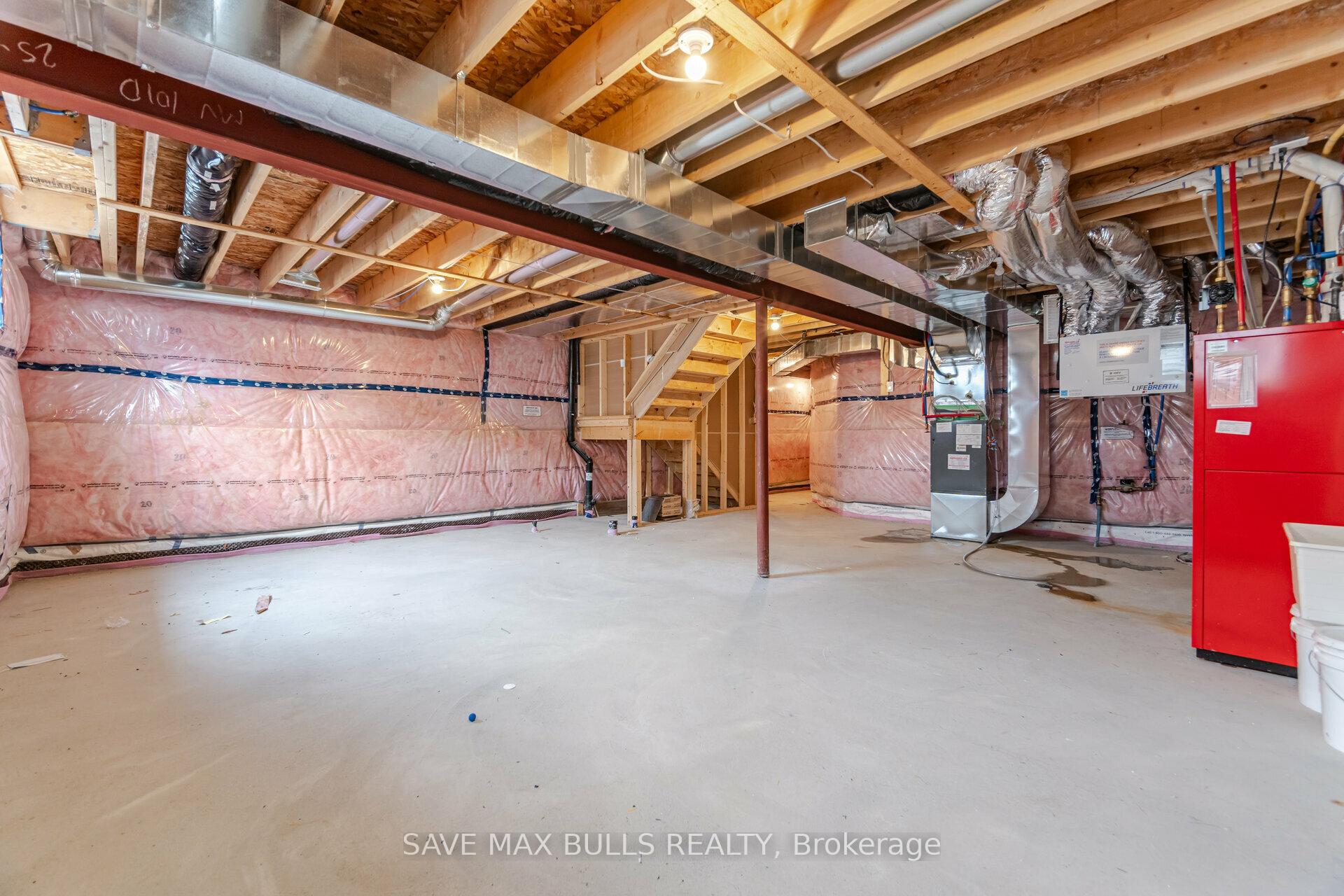 Photo 37 of 7381 Matteo Drive, Niagara Falls, Brown — HOMEH