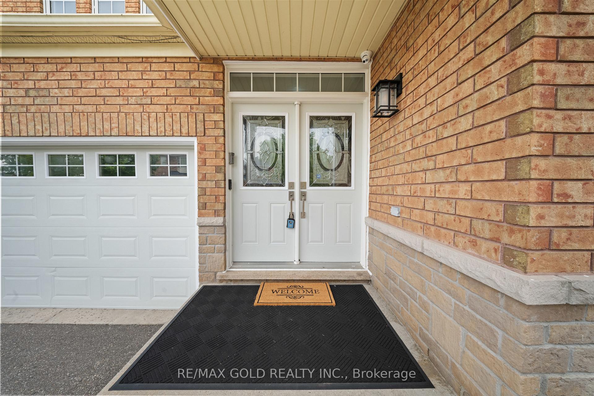 Photo 4 of 28 Bottomwood Street, Brampton, Gore Industrial North — HOMEH