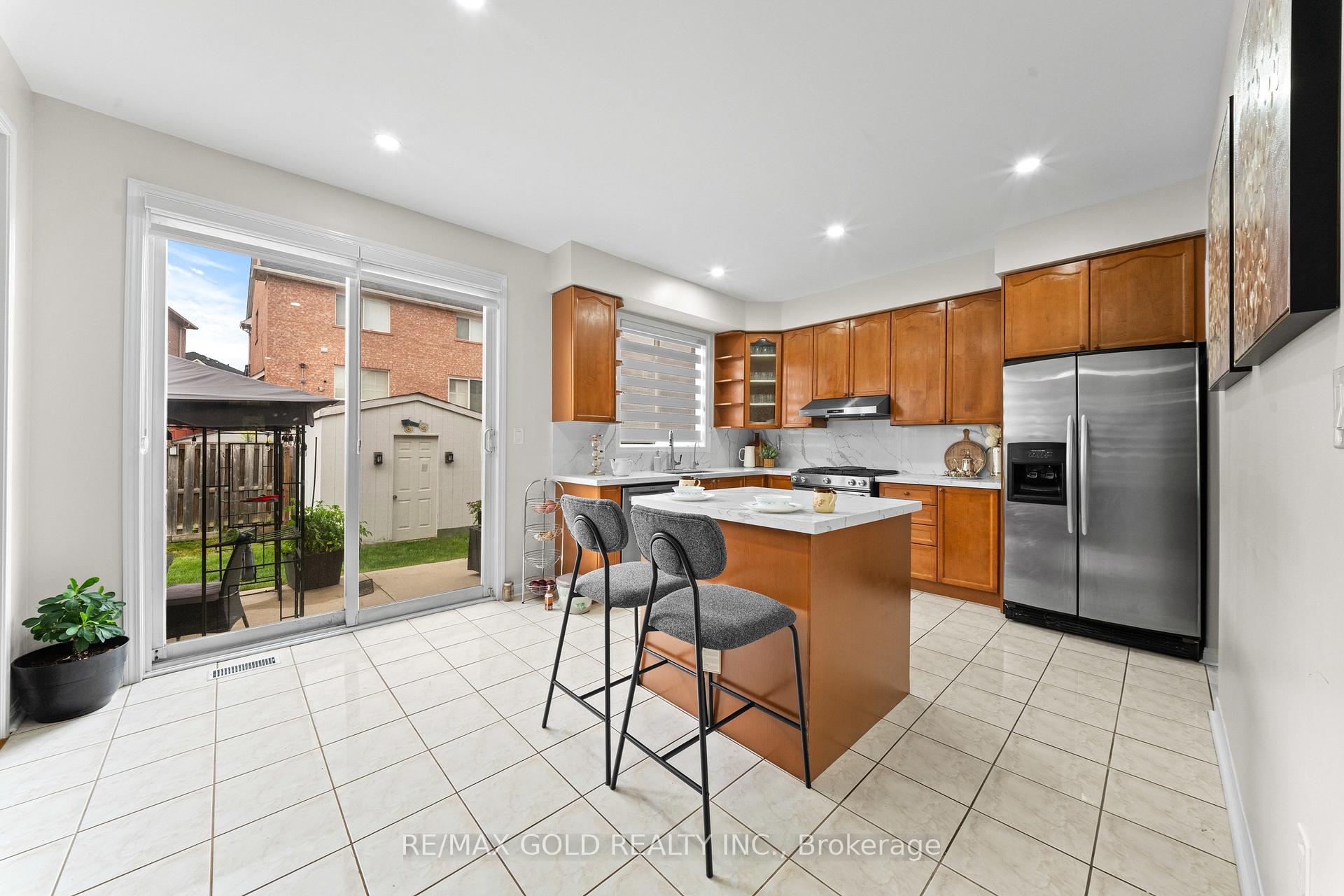 Photo 14 of 28 Bottomwood Street, Brampton, Gore Industrial North — HOMEH