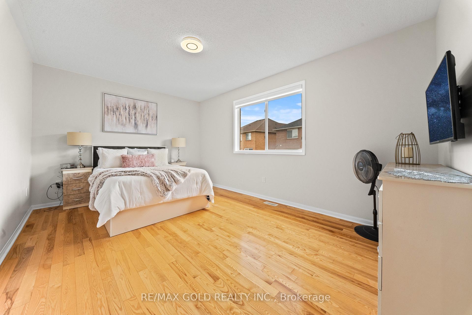 Photo 26 of 28 Bottomwood Street, Brampton, Gore Industrial North — HOMEH
