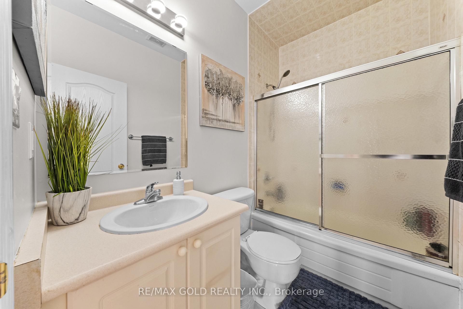 Photo 38 of 28 Bottomwood Street, Brampton, Gore Industrial North — HOMEH