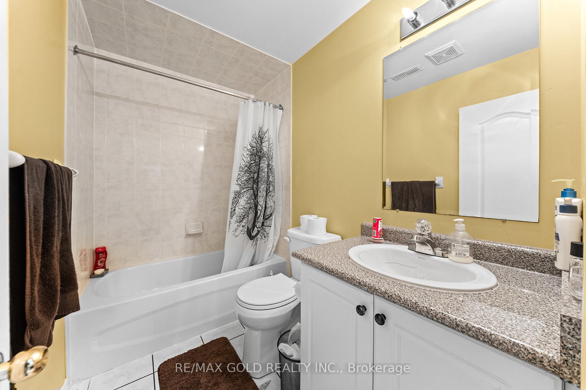 Photo 41 of 28 Bottomwood Street, Brampton, Gore Industrial North — HOMEH