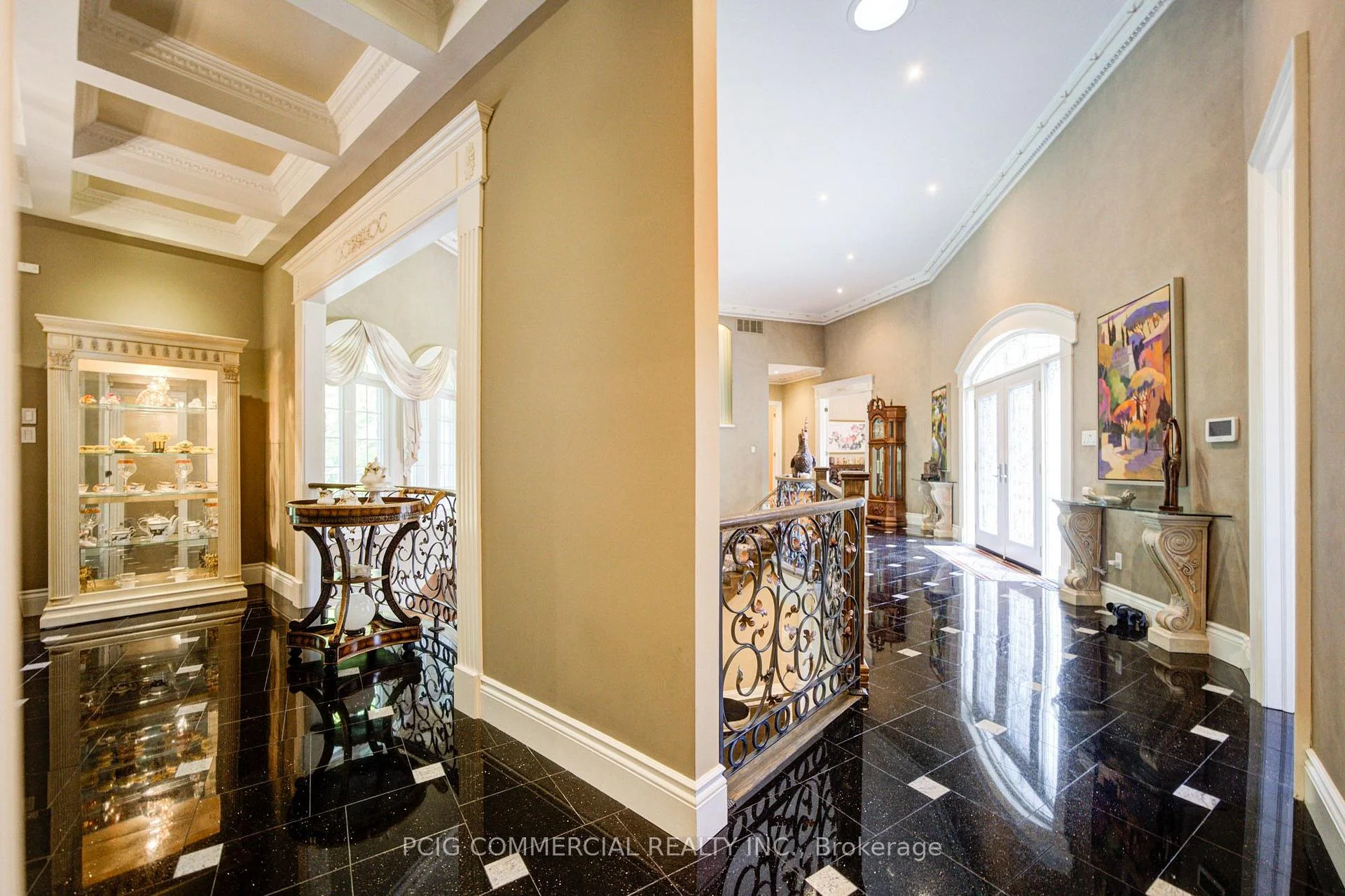 Photo 7 of 49 Offord Crescent, Aurora, Bayview Southeast — HOMEH