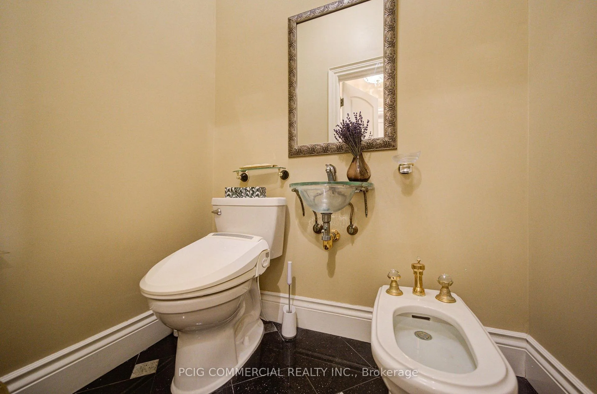 Photo 28 of 49 Offord Crescent, Aurora, Bayview Southeast — HOMEH