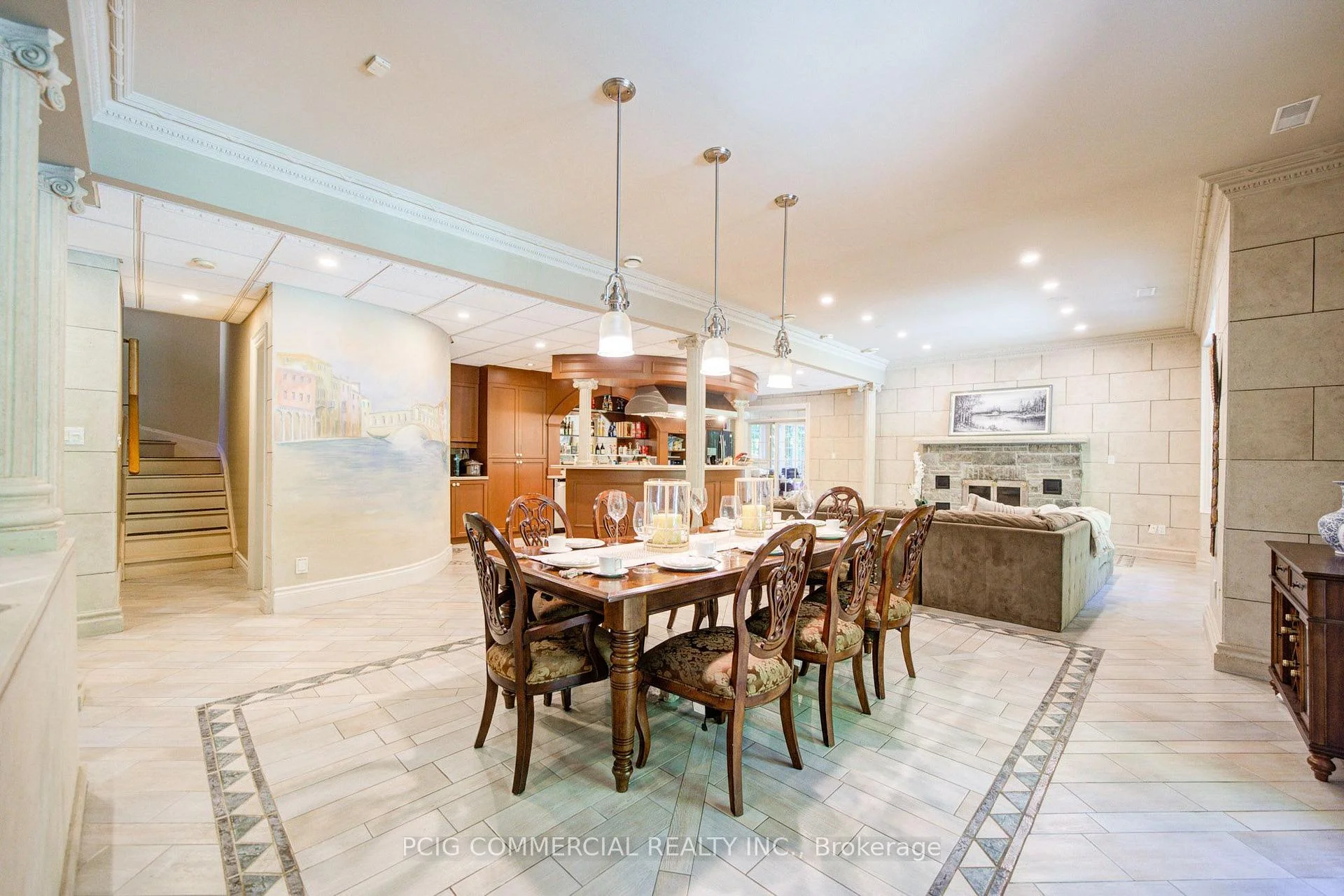 Photo 42 of 49 Offord Crescent, Aurora, Bayview Southeast — HOMEH