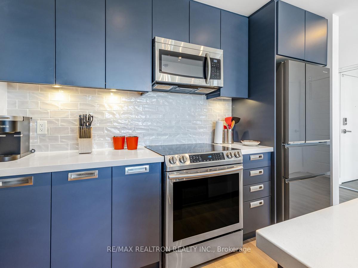 Photo 11 of Unit 415, 375 Sea Ray Avenue, Innisfil, Rural Innisfil — HOMEH