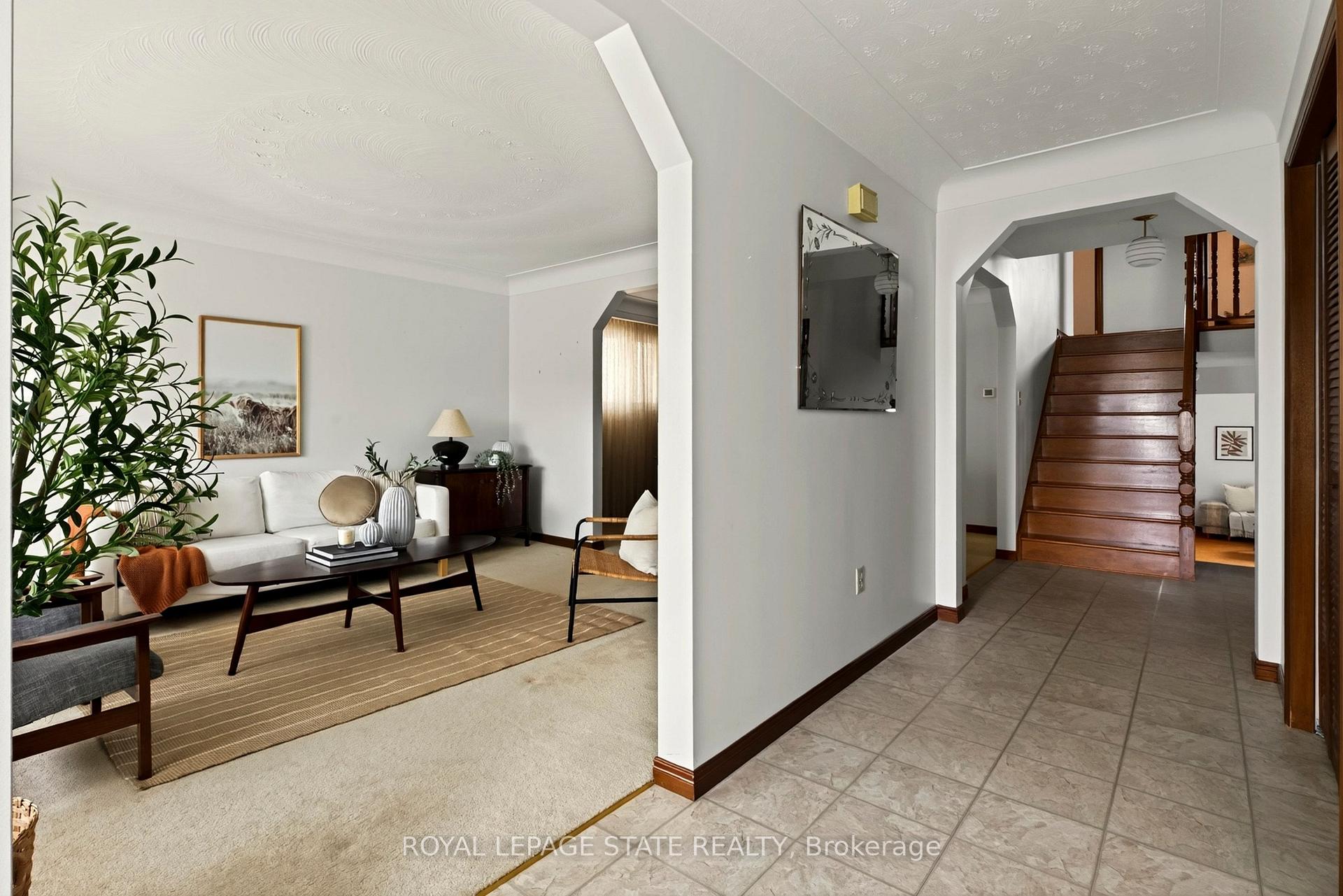 Photo 7 of 72 Henley Drive, Hamilton, Stoney Creek — HOMEH