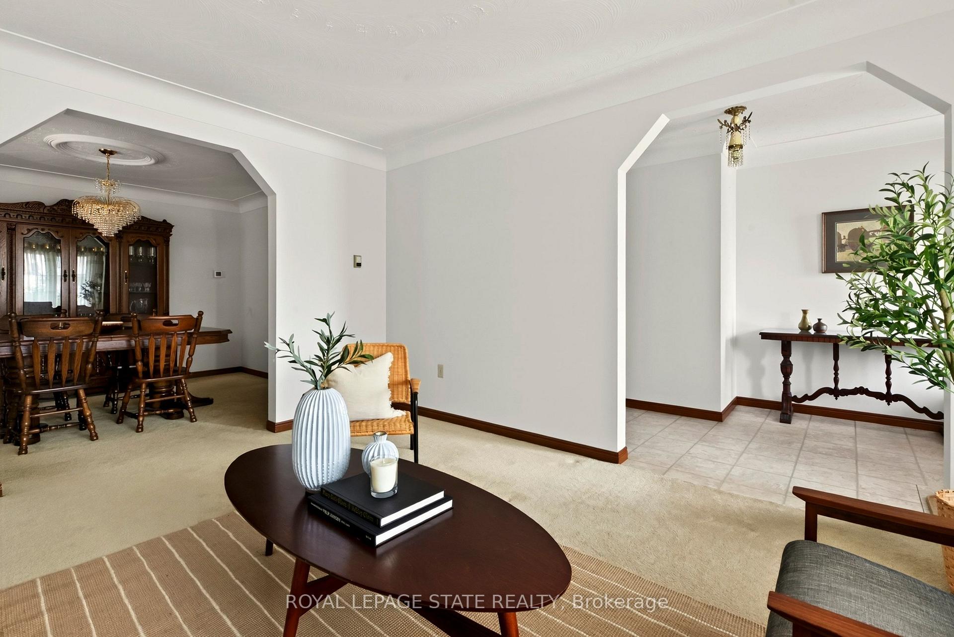Photo 13 of 72 Henley Drive, Hamilton, Stoney Creek — HOMEH