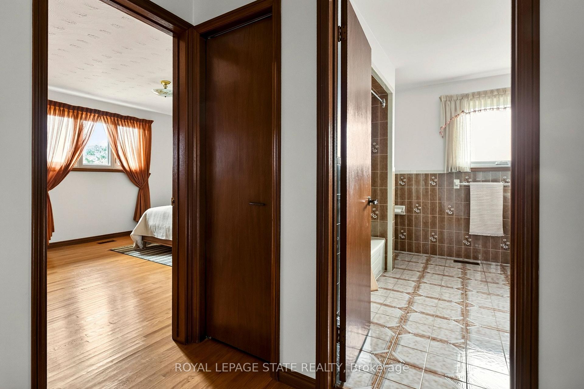 Photo 21 of 72 Henley Drive, Hamilton, Stoney Creek — HOMEH
