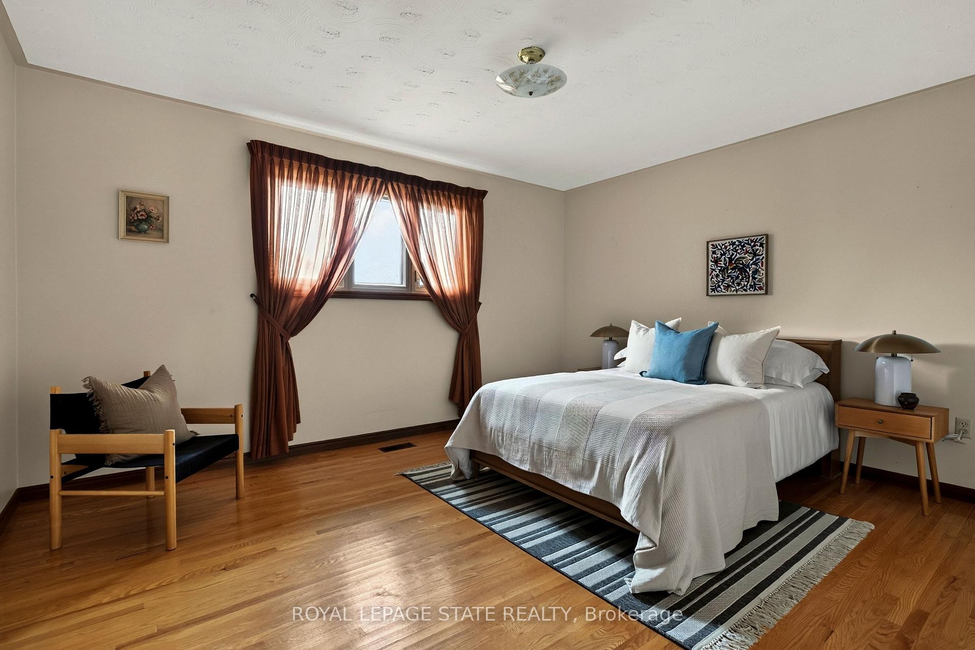 Photo 25 of 72 Henley Drive, Hamilton, Stoney Creek — HOMEH