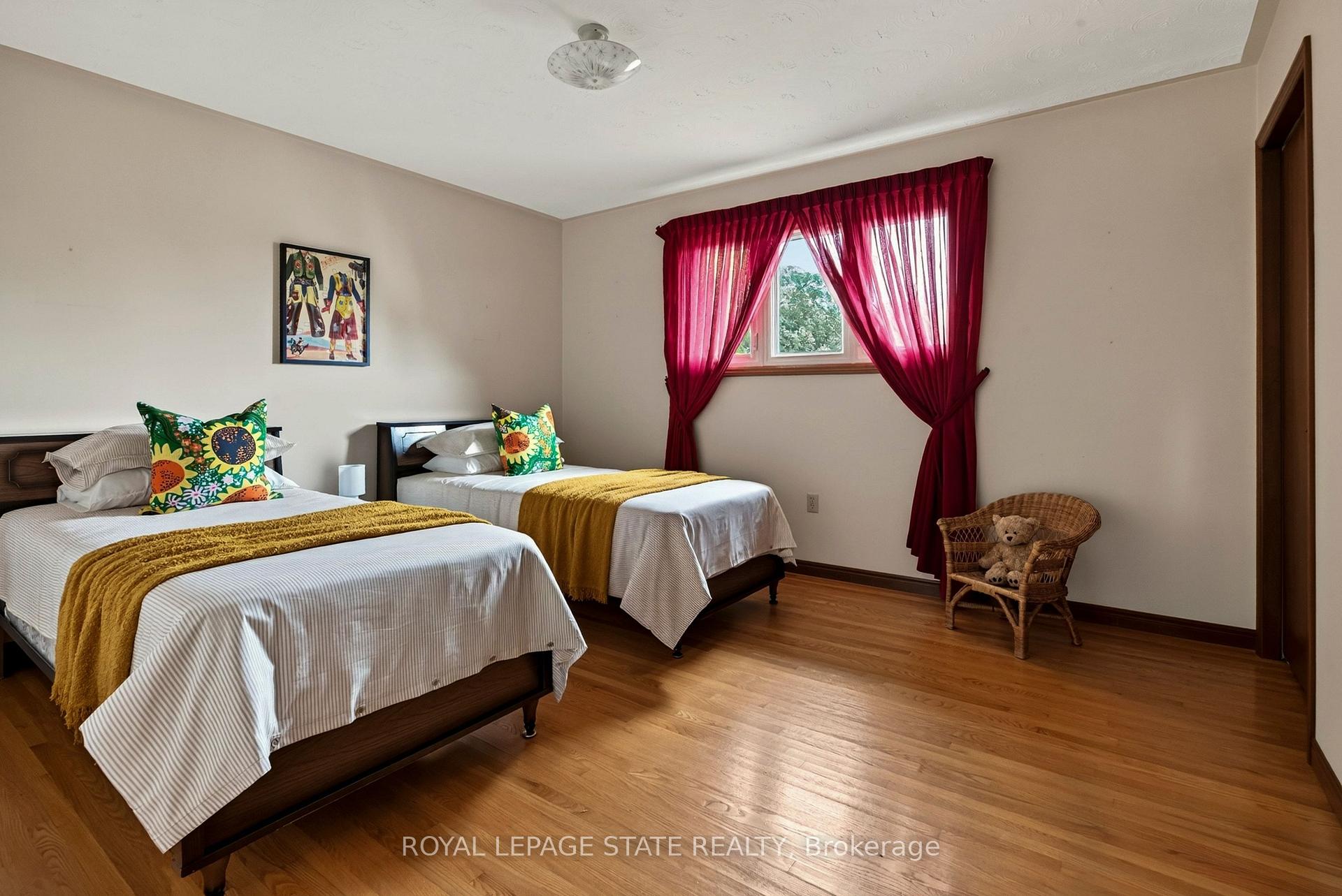 Photo 26 of 72 Henley Drive, Hamilton, Stoney Creek — HOMEH