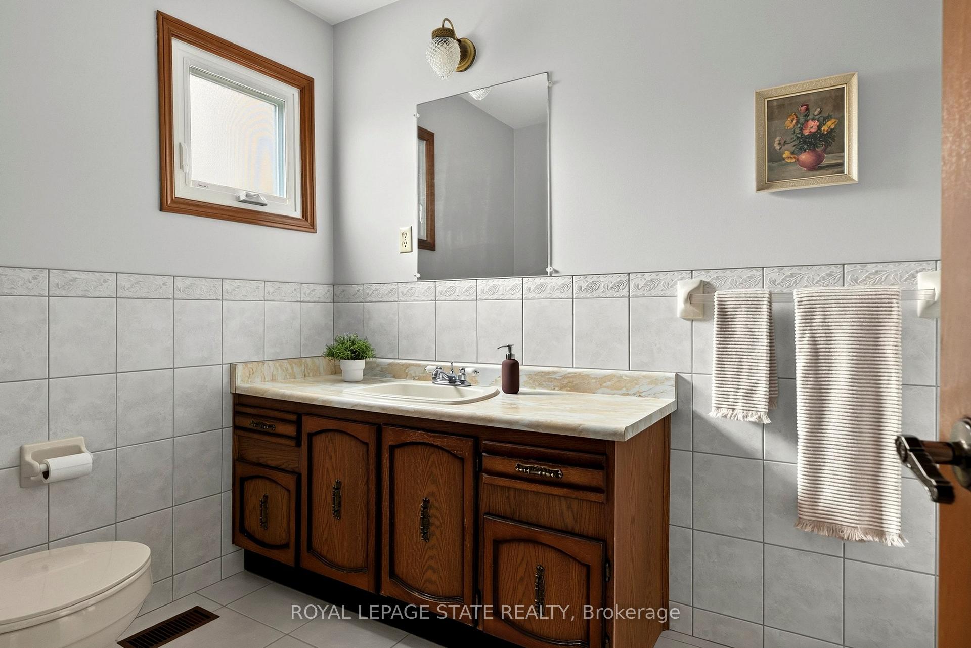 Photo 39 of 72 Henley Drive, Hamilton, Stoney Creek — HOMEH