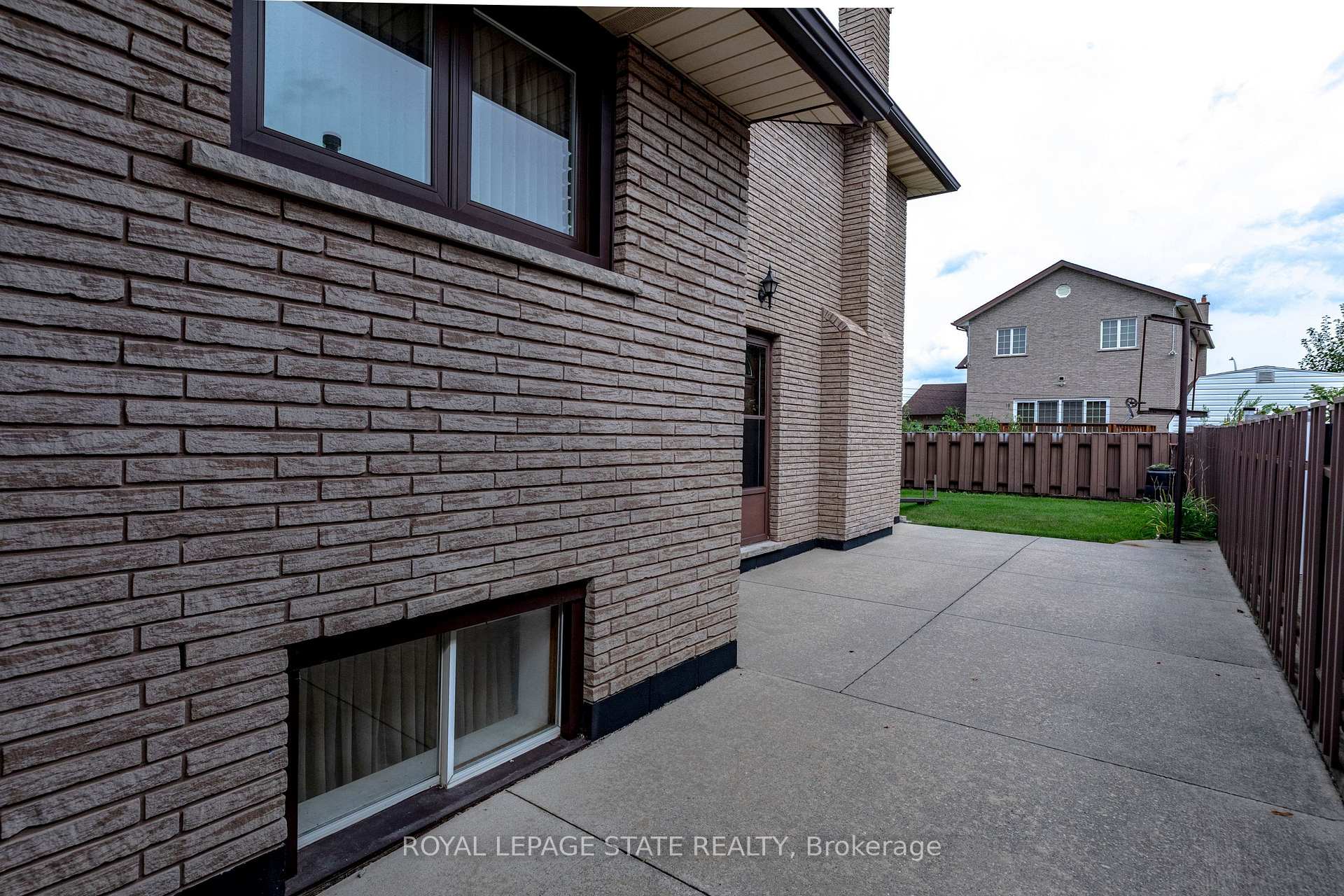 Photo 46 of 72 Henley Drive, Hamilton, Stoney Creek — HOMEH