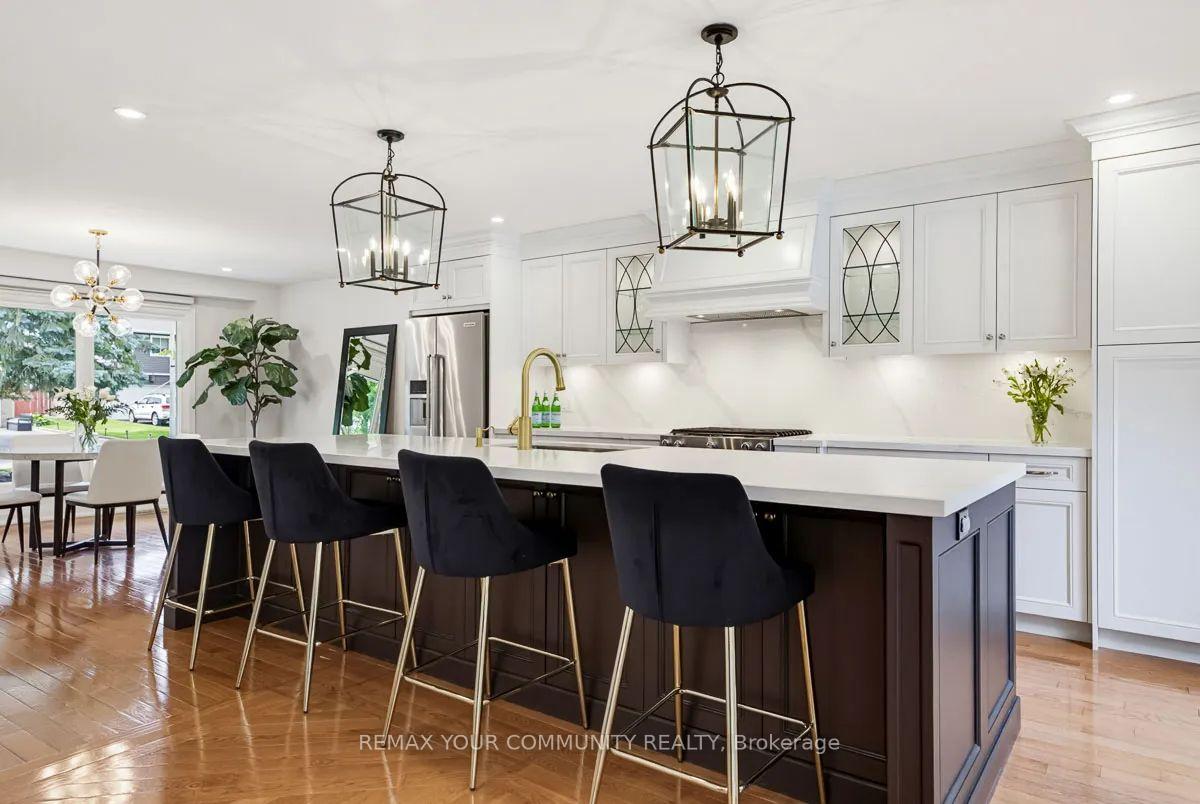 Photo 12 of 18 Oak Lea Circle, Markham, Markham Village — HOMEH