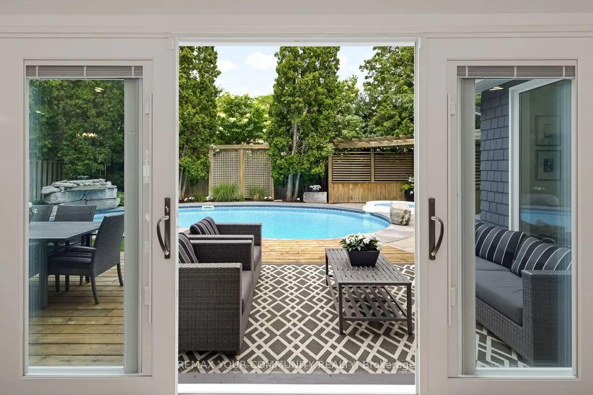 Photo 15 of 18 Oak Lea Circle, Markham, Markham Village — HOMEH