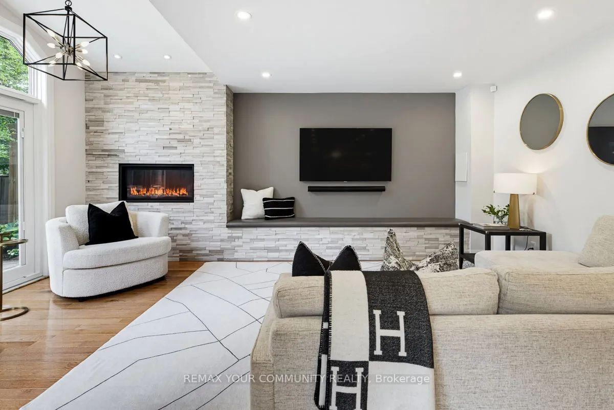 Photo 17 of 18 Oak Lea Circle, Markham, Markham Village — HOMEH