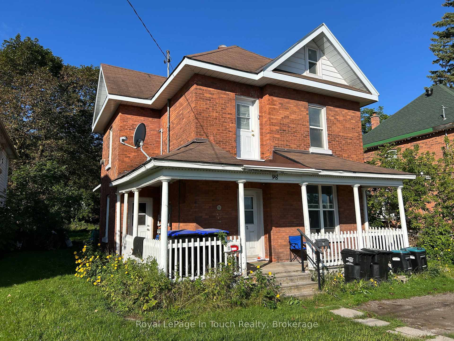 Photo 2 of 98 Fourth Street, Midland — HOMEH