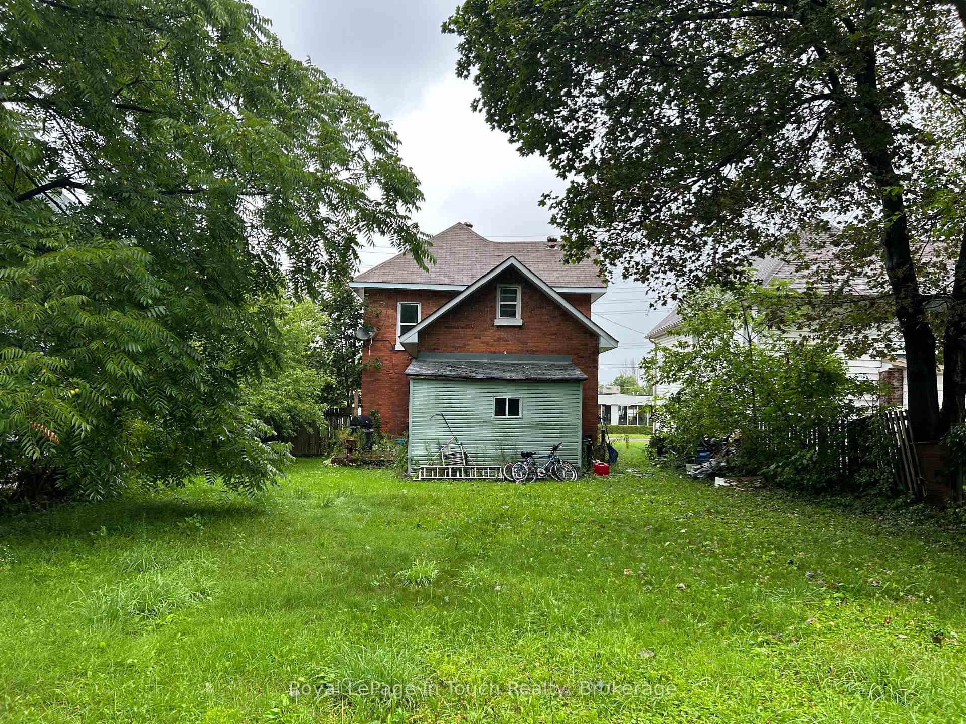 Photo 3 of 98 Fourth Street, Midland — HOMEH