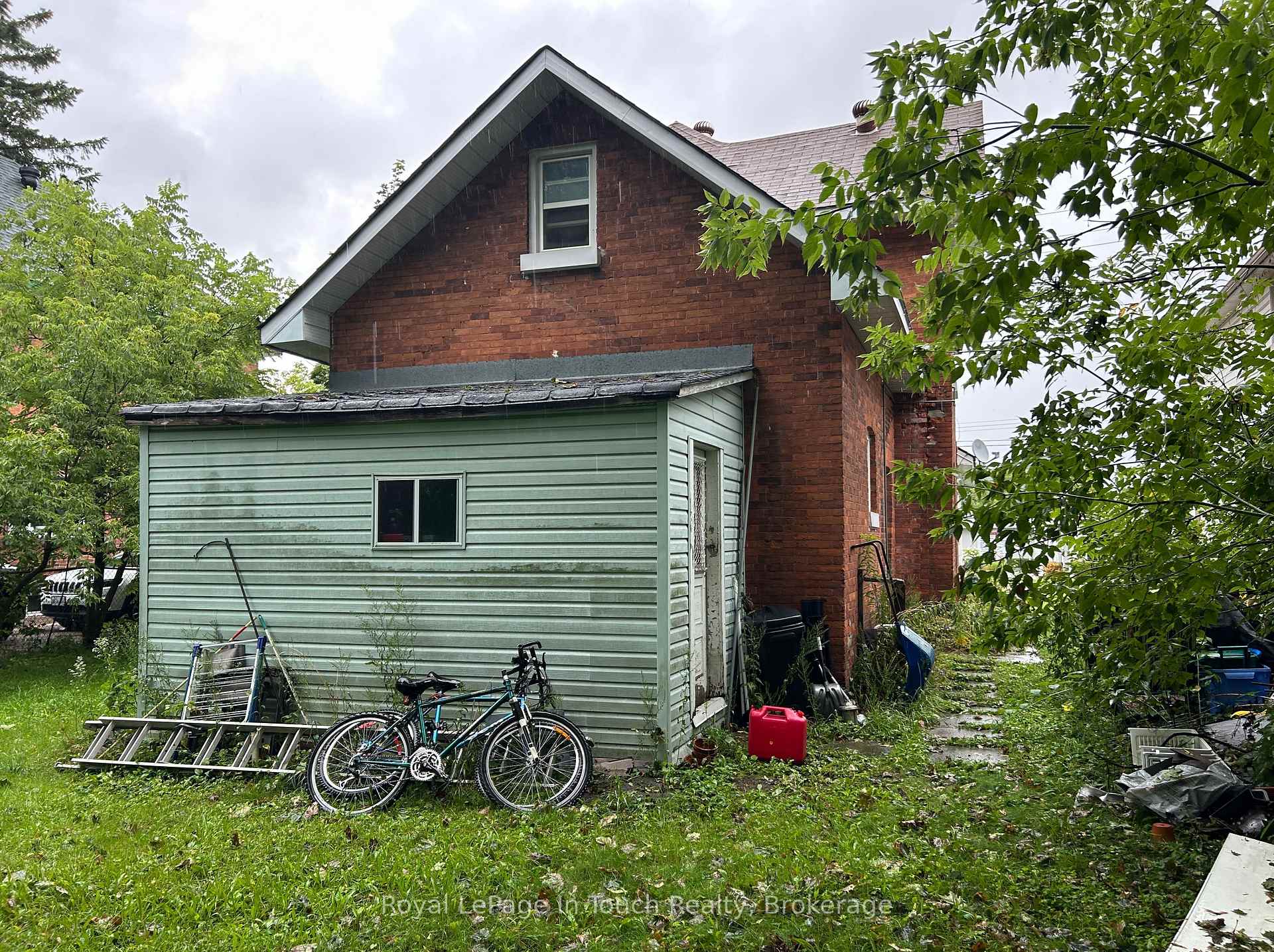 Photo 5 of 98 Fourth Street, Midland — HOMEH