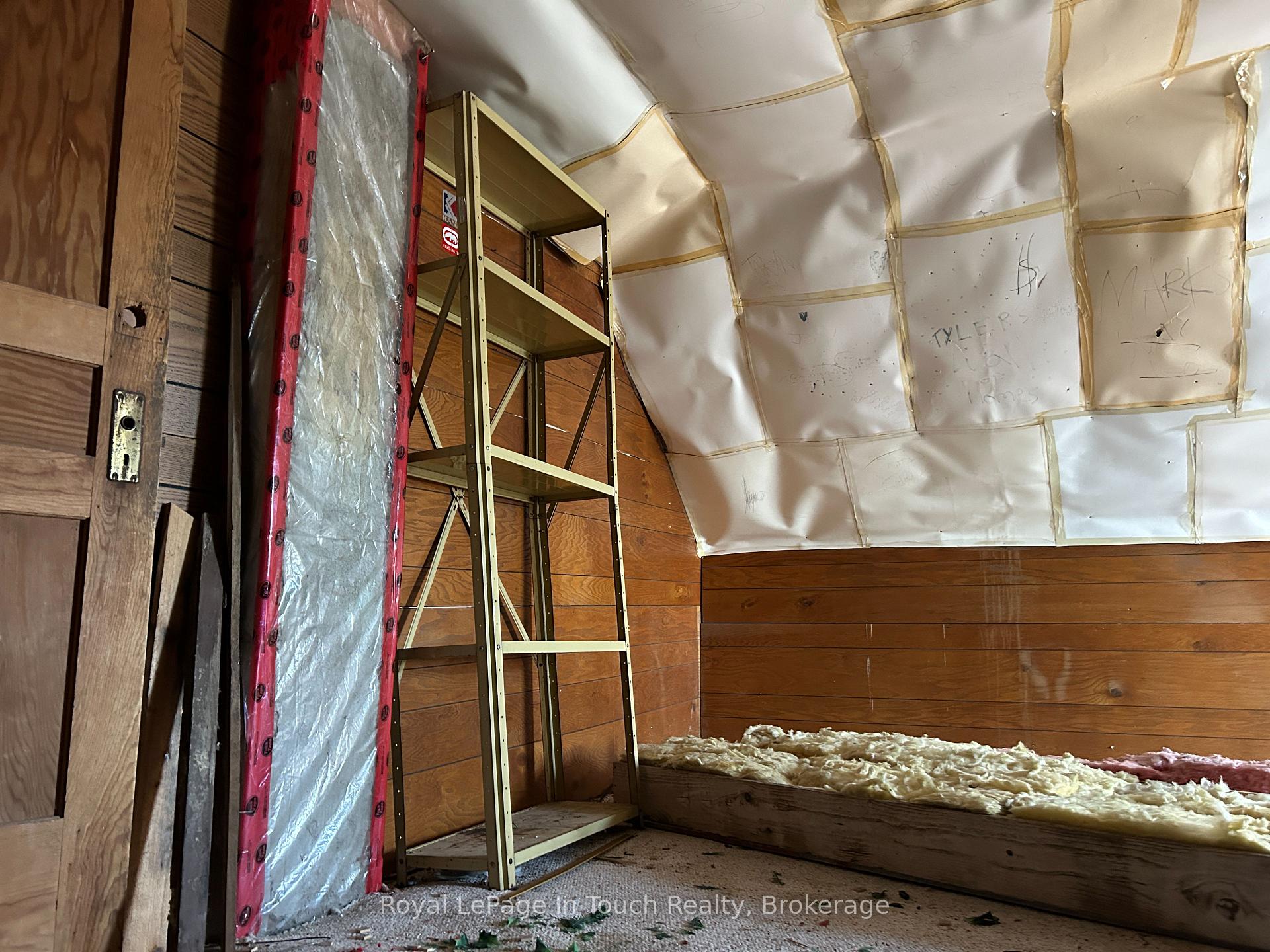 Photo 12 of 98 Fourth Street, Midland — HOMEH