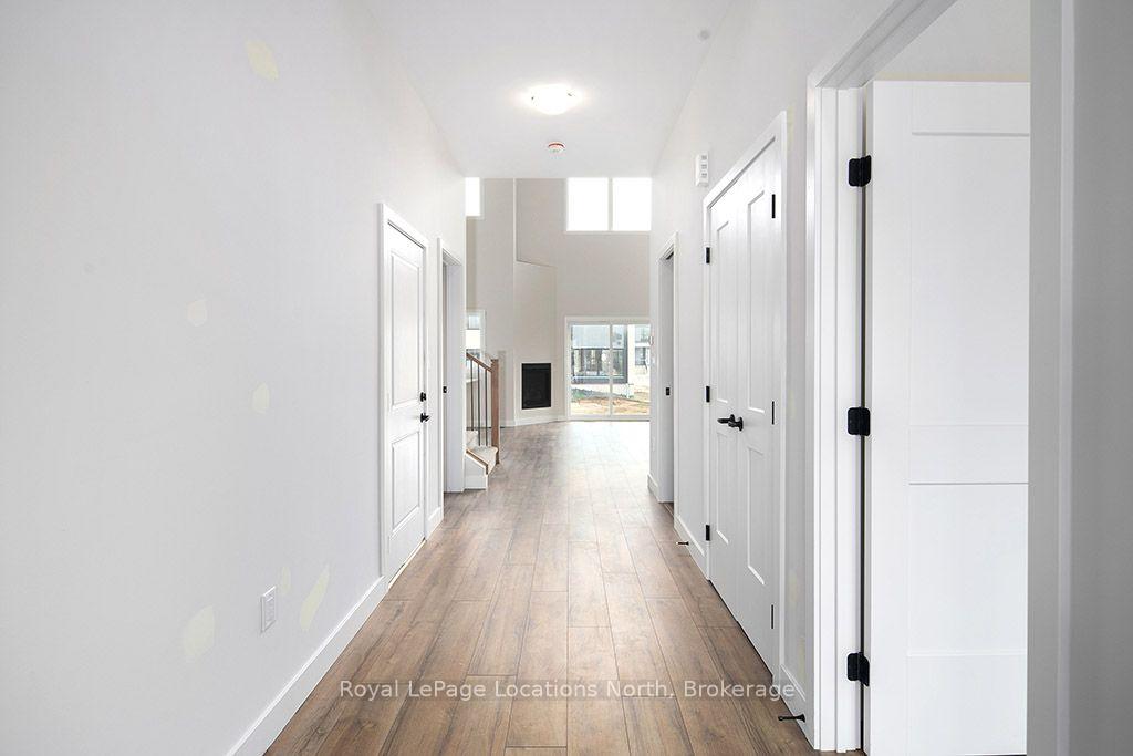 Photo 4 of 127 Yvonne Crescent, Blue Mountains — HOMEH