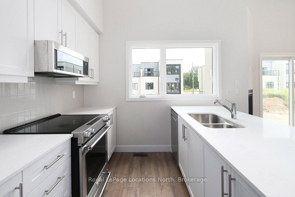 Photo 15 of 127 Yvonne Crescent, Blue Mountains — HOMEH