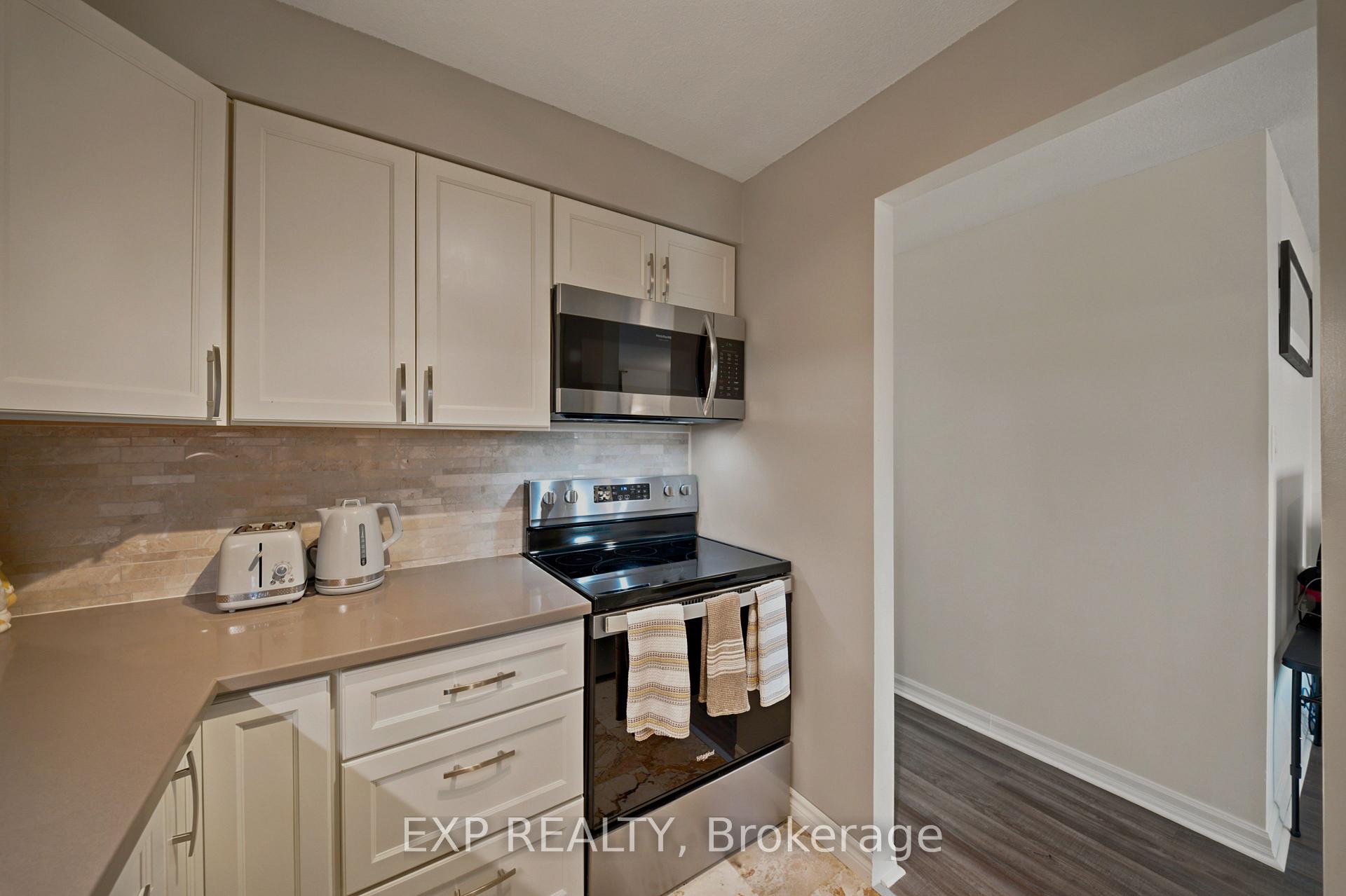 Photo 7 of Unit 401, 222 Guigues Avenue, Ottawa, Lower Town/Byward Market — HOMEH