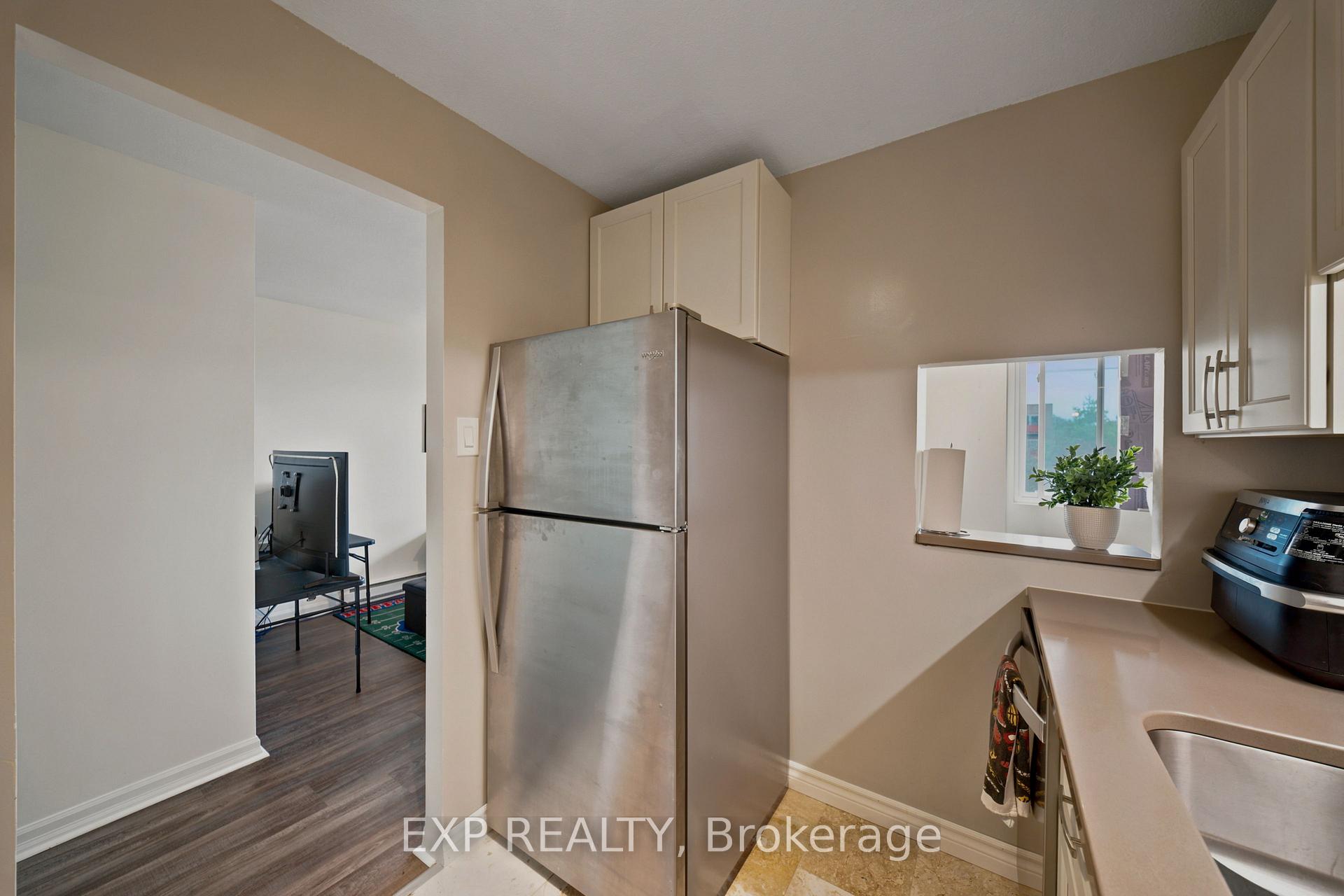 Photo 8 of Unit 401, 222 Guigues Avenue, Ottawa, Lower Town/Byward Market — HOMEH
