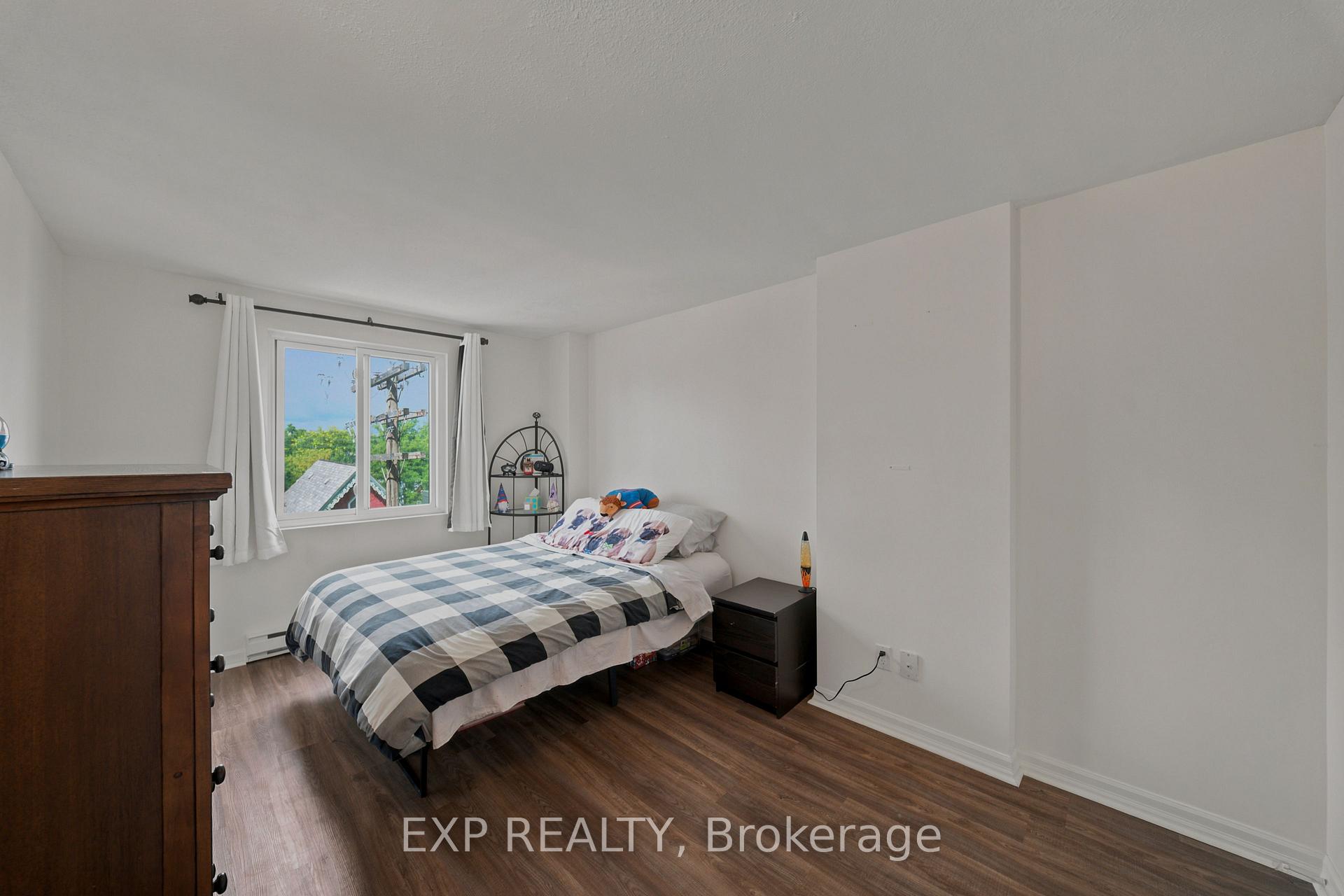 Photo 9 of Unit 401, 222 Guigues Avenue, Ottawa, Lower Town/Byward Market — HOMEH