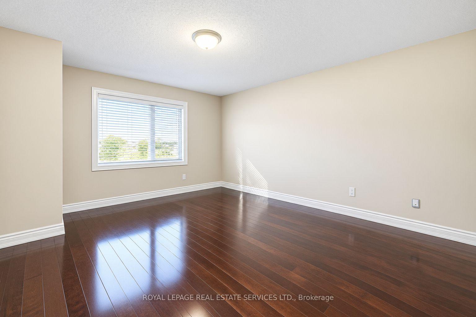 Photo 7 of 5859 Chalfont Crescent, Mississauga, Churchill Meadows — HOMEH