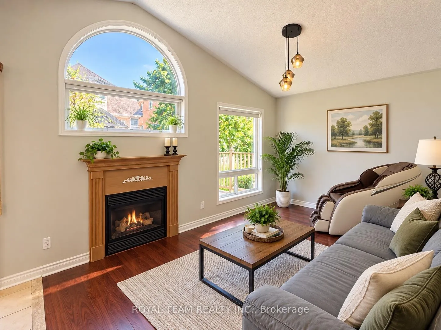 Photo 9 of 1689 Whitestone Drive, Oshawa, Samac — HOMEH