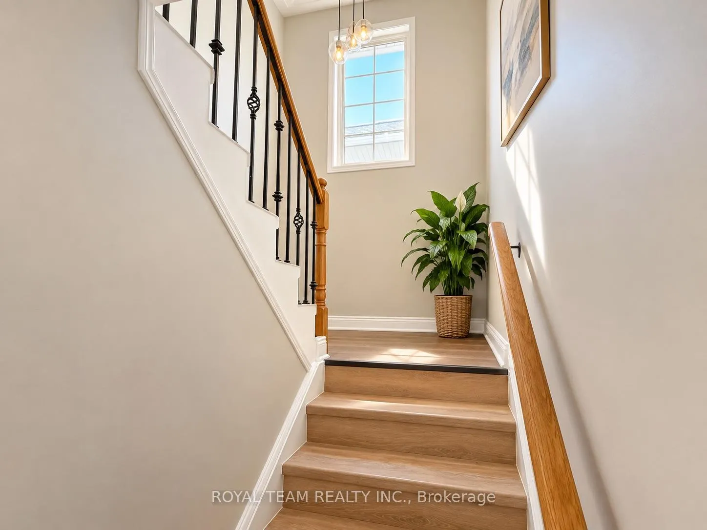 Photo 10 of 1689 Whitestone Drive, Oshawa, Samac — HOMEH