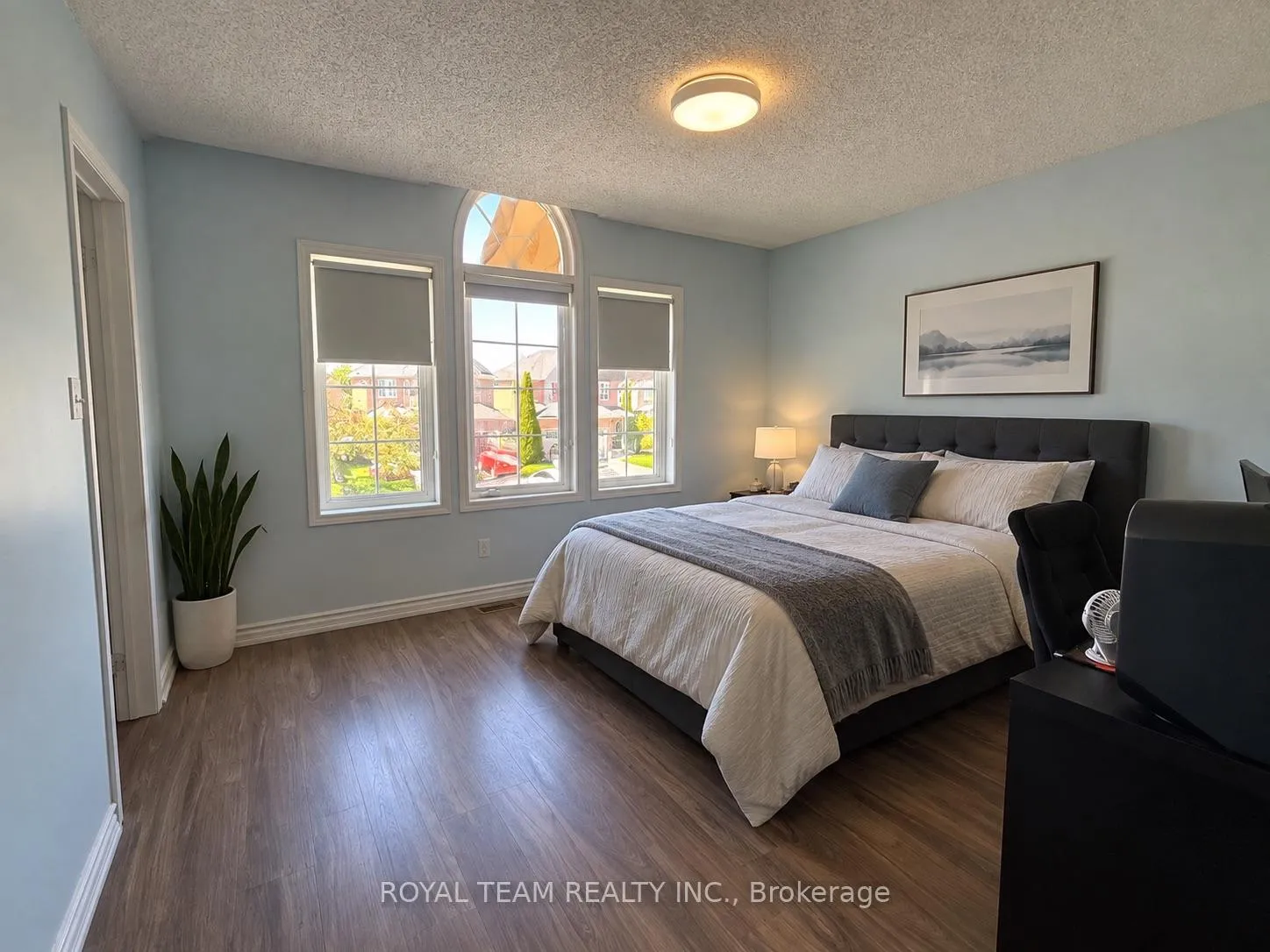 Photo 12 of 1689 Whitestone Drive, Oshawa, Samac — HOMEH